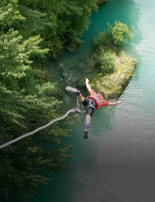 Erleben Sie den Adrenalinrausch beim Bungee-Jumping
